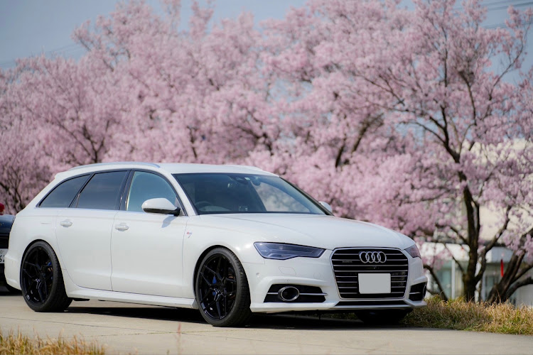 A6 アバントのサクラと愛車・桜とコラボ・4月もよろしくお願い致します🌸・北陸の愉快な仲間たち・ROHANAに関するカスタム事例の投稿画像2枚目