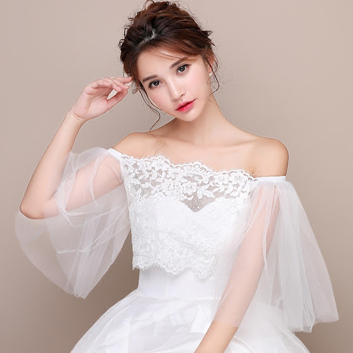 Title 1, One-shoulder lace bride shawl
