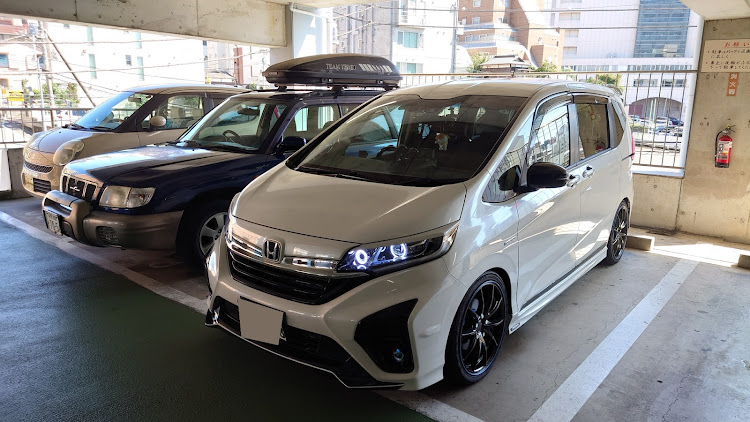 フリード+のくいしんぼステーキ＆ハンバーグ・町田・ハマケイ・シビックタイプR購入準備に関するカスタム事例の投稿画像2枚目