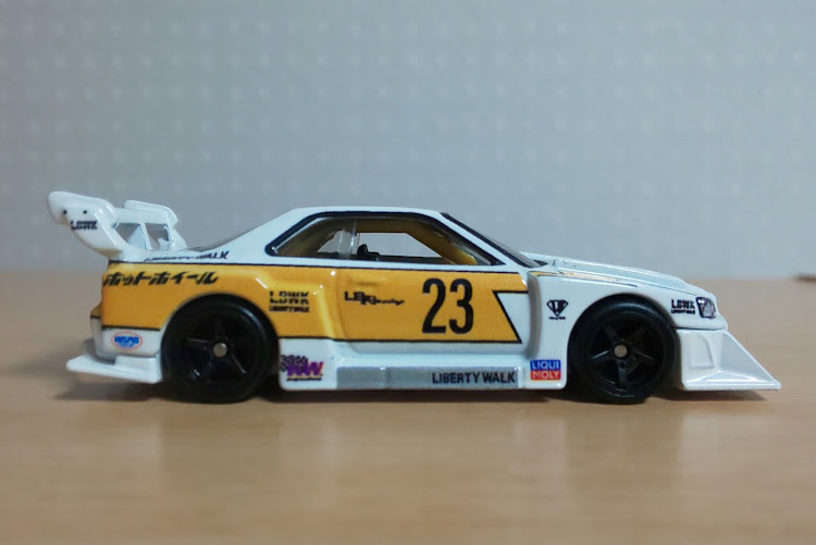 ルークスの#476・久しぶりの泡洗車🧽🚿🚗・やっぱり1台の洗車は物足りない🤣・ホットウィール､納車・ナンバー合成アプリ活躍中🤗に関するカスタム事例の投稿画像22枚目