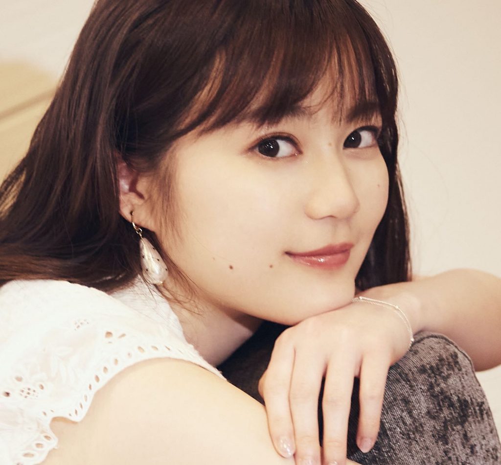 乃木坂46・生田絵梨花の「これがないとメークできない」ヘビロテコスメを発表！ TRILL【トリル】