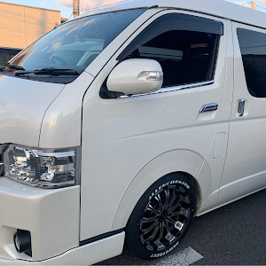 ハイエースバン TRH200V