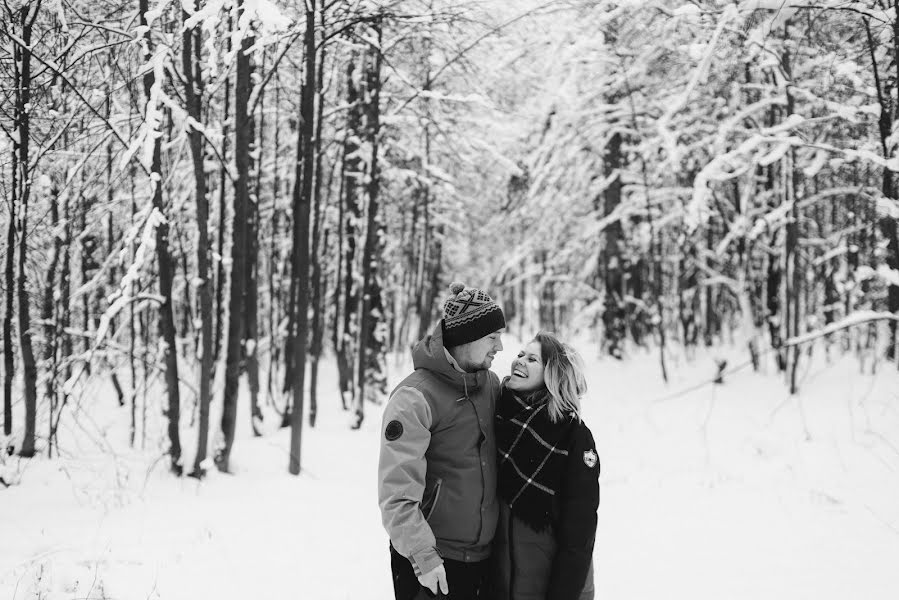 Fotógrafo de casamento Anastasiya Zhuravleva (naszhuravleva). Foto de 24 de dezembro 2018