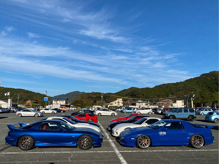RX-7のリトラカーミーティング・宗像大社・むろむろ君、ごめんね・YEBISUさん初めまして・久しぶりにFCを満喫に関するカスタム事例の投稿画像1枚目