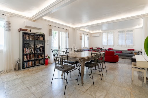 House 4
