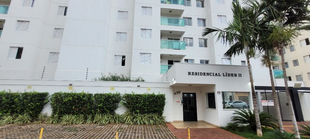 Apartamento com 2 dormitórios para alugar, 75 m² por R$ 1.951,62/mês - Abadia - Uberaba/MG