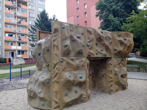 Boulderová stěna Rokytnice 