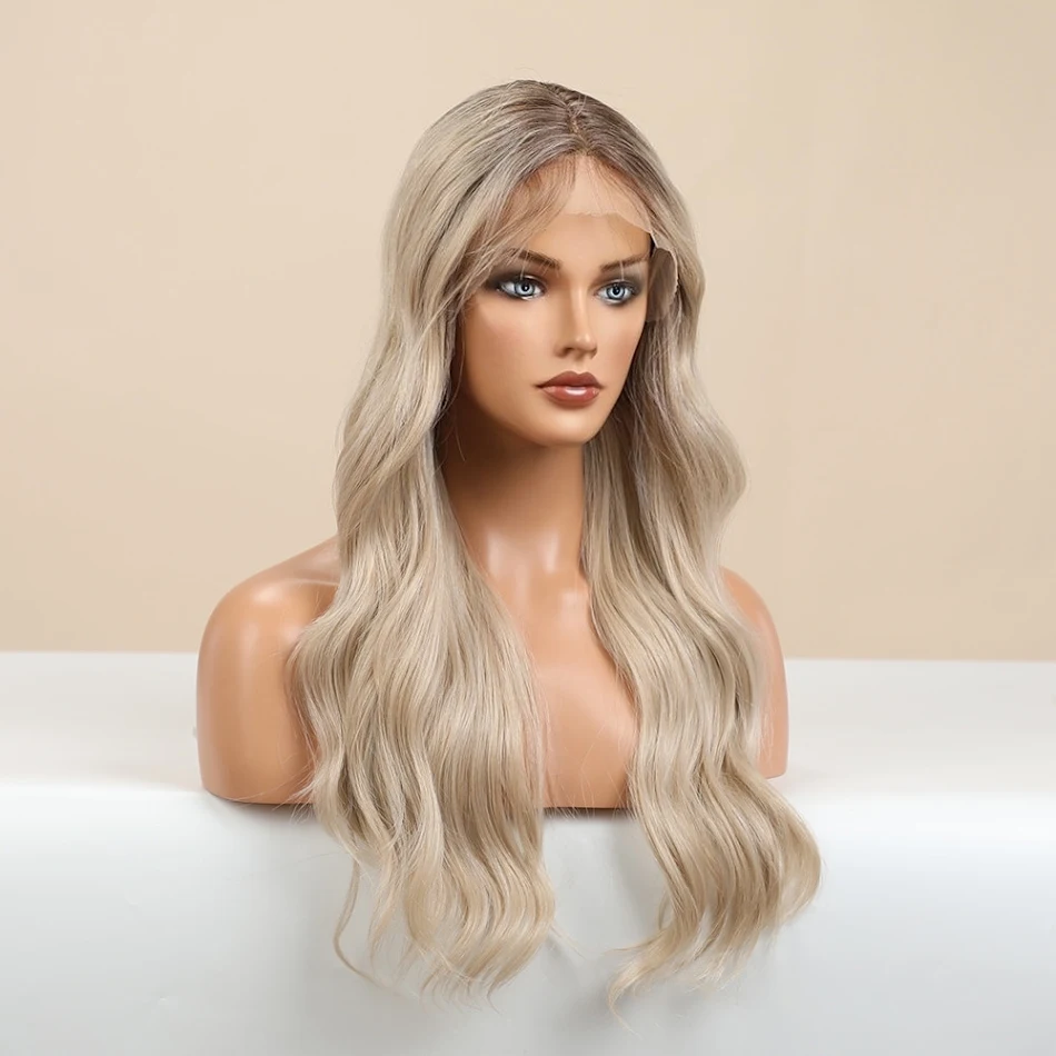 Perruque en dentelle bouclée grande taille avec texture dorée dégradée pour femmes. Cheveux magnifiques et naturels, facile à coiffer et à porter.