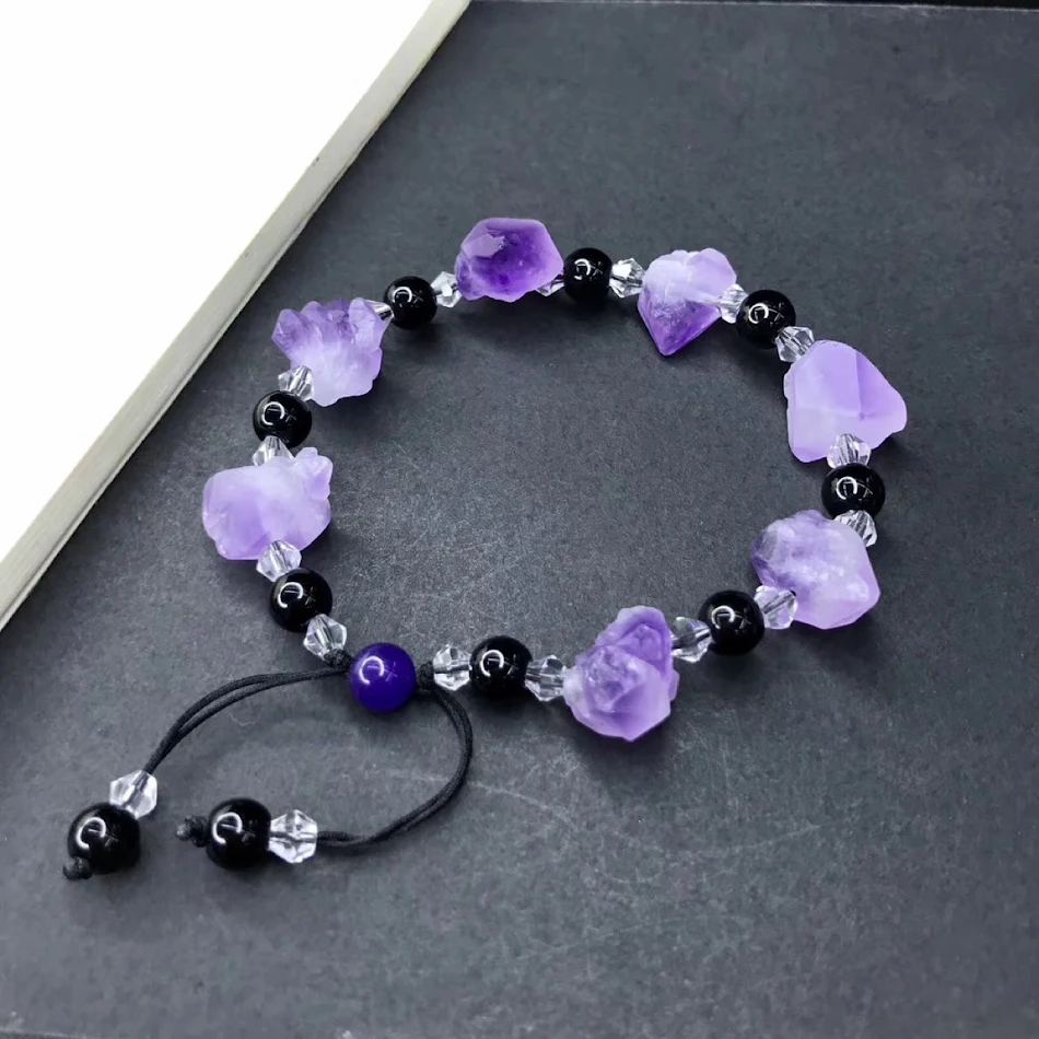 Einfaches Amethyst Obsidian Armband – Natürliche Harmonie und Schutz für dein Handgelenk. Erlebe die kraftvollen Vorteile.