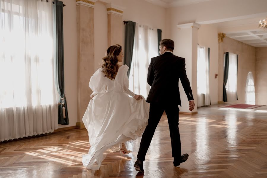 Fotógrafo de casamento Anastasiya Biktimirova (biktimirova). Foto de 14 de fevereiro 2023