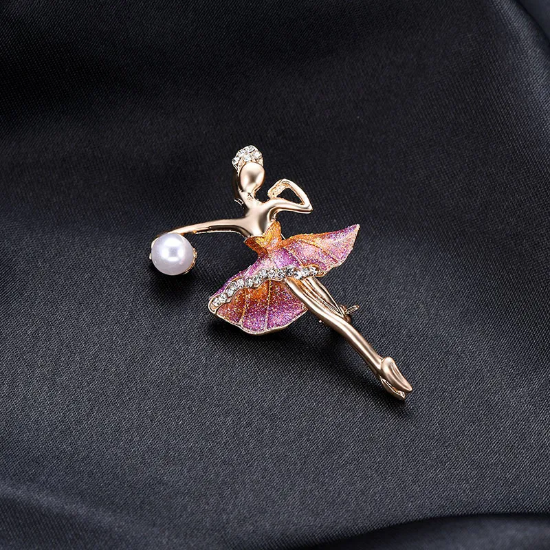 Title 5, Broche de bailarina de aleación con diamantes c...