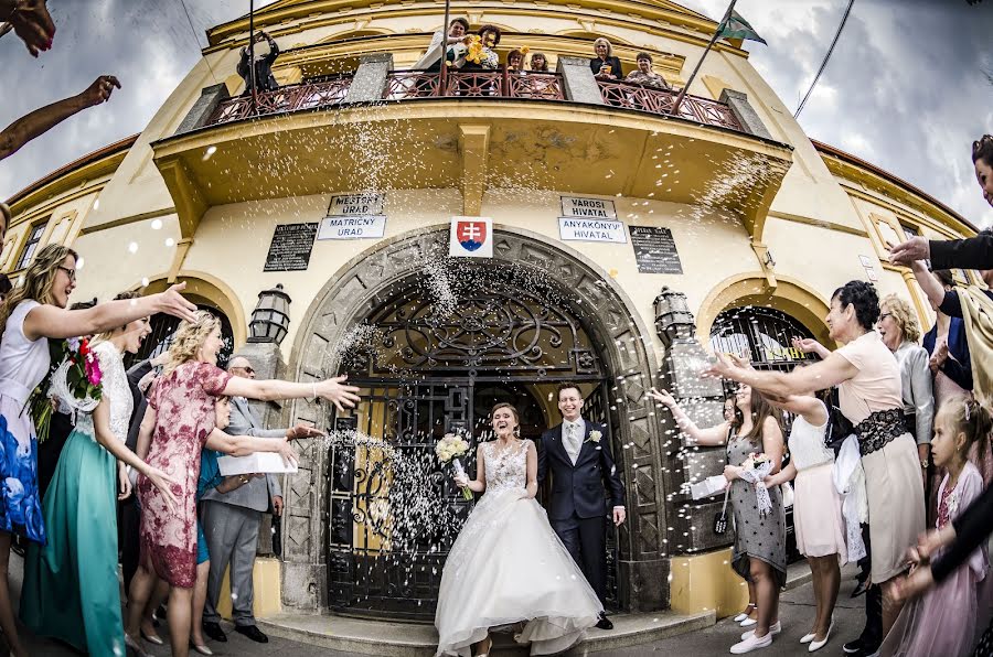 Fotografo di matrimoni Tóth Viktor Tóth (tolyaasch). Foto del 6 settembre 2018