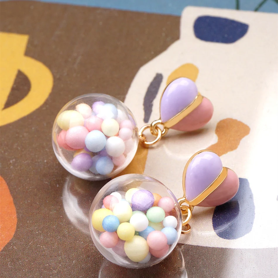 Boucles d'oreilles cœur d'amour en verre cristal couleur bonbon avec aiguille en argent 925, pour un style féminin et coloré.