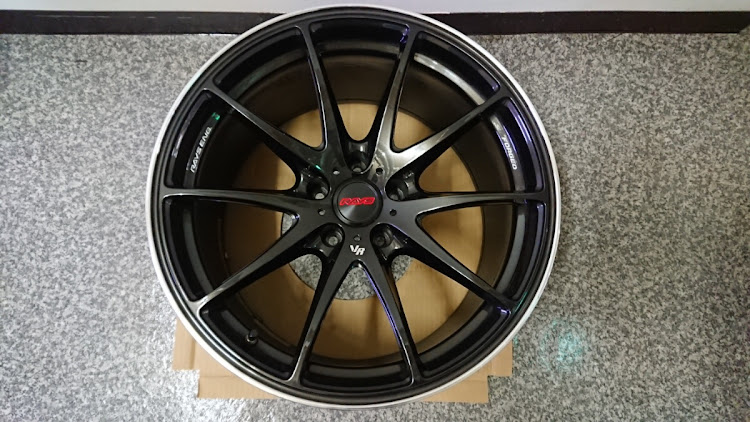 サラケンさんが投稿したRAYS VOLKRACING G25 鍛造1ピースに関するカスタム事例の投稿画像3枚目