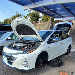 プリウスPHV ZVW52