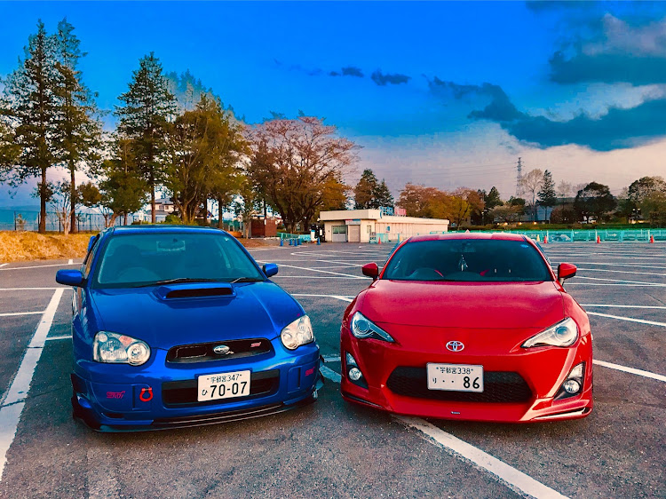 86の86・インプレッサWRXSTI・ツーショットに関するカスタム事例の投稿画像1枚目