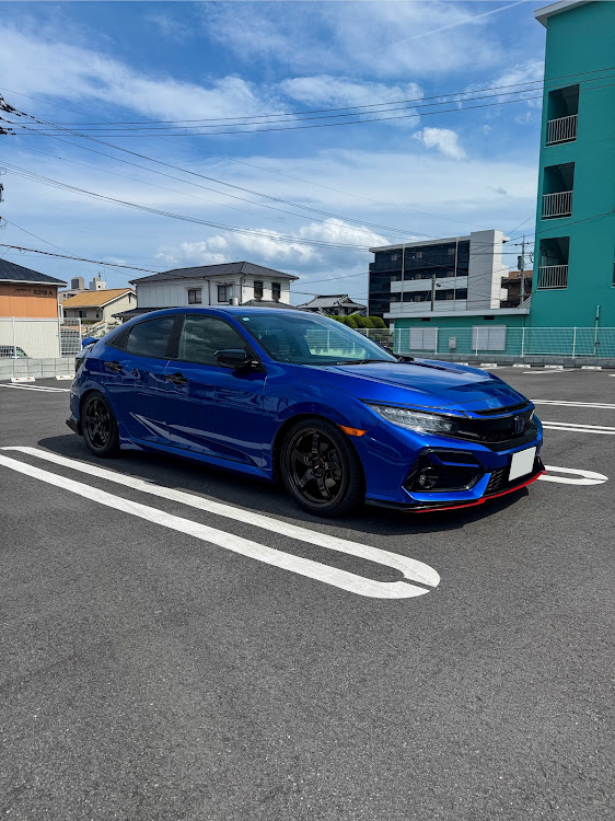 シビックのFK7・シビックハッチバック・57CR・gramlights・RAYSに関するカスタム事例の投稿画像1枚目