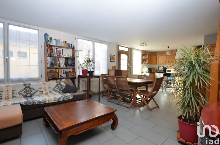Vente maison 5 pièces 110 m² à Saint-Etienne (42000), 230 000 €