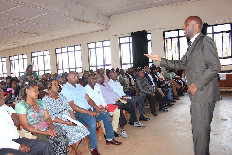Murang'a Governor Irungu Kang'ata addresses contractors owed by the county government on September 22, 2022.