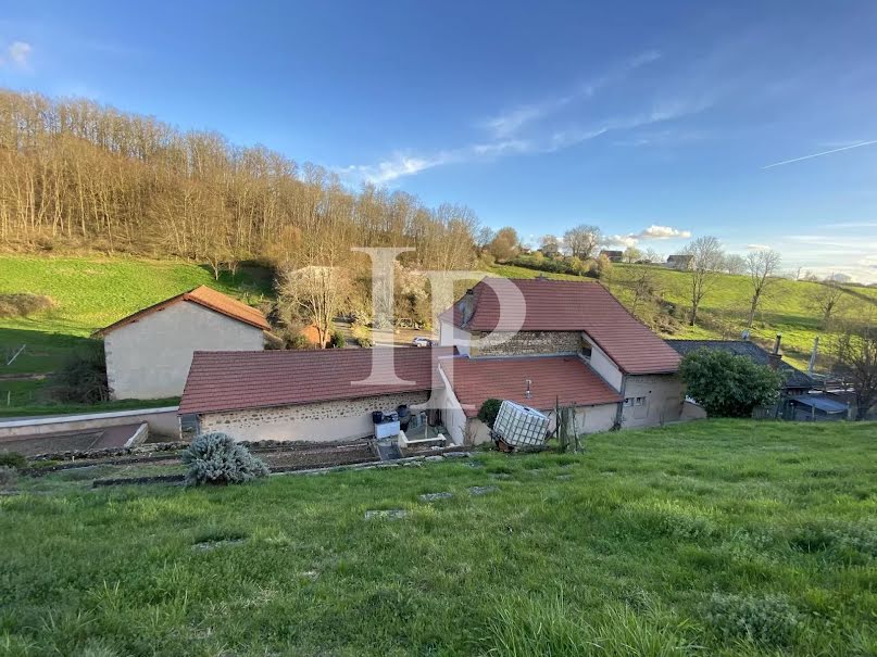 Vente maison 7 pièces 110 m² à Pouilly-sous-Charlieu (42720), 159 000 €