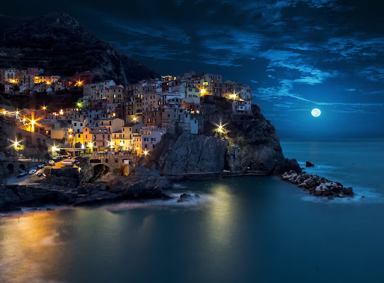 Manarola Moon  di alexgen2