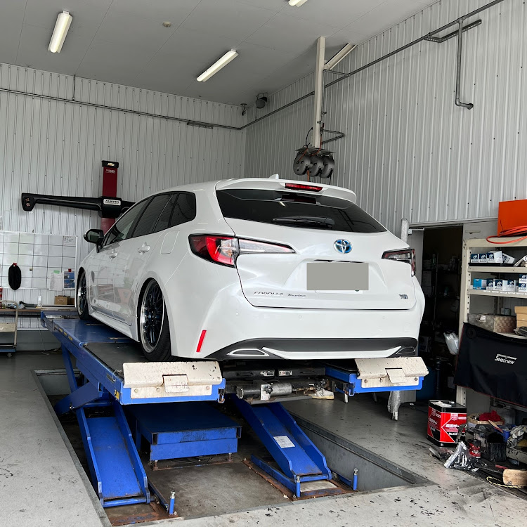 カローラツーリングのイデアル車高調・車高調整・アライメント調整・BBS・純ベタに関するカスタム事例の投稿画像1枚目