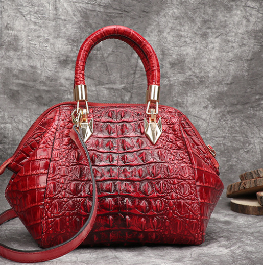Handgemaakte retro leren crossbody tas voor vrouwen. Stijlvol en praktisch voor dagelijks gebruik. Een unieke, duurzame tas voor elke gelegenheid.