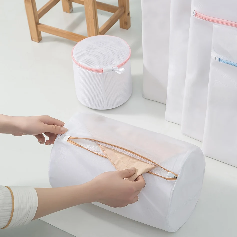 Saco de lavagem para roupa íntima colorida Mantenha suas peças delicadas seguras e organizadas durante a lavagem. Evite danos e prolongue a vida útil.