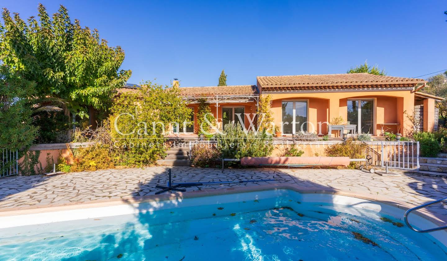 Villa with pool and terrace Le Castellet