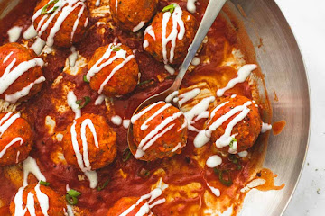 Blue Cheese Stuffed Buffalo Chicken Meatballs