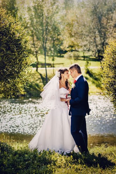 Wedding photographer Dmitriy Shemet (fotik71). Photo of 19 April 2016