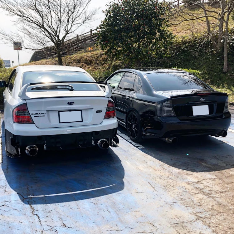 レガシィB4の#レガシィB4・空の公園・バンパーカット！？・Bl5・GTspecBに関するカスタム事例の投稿画像4枚目