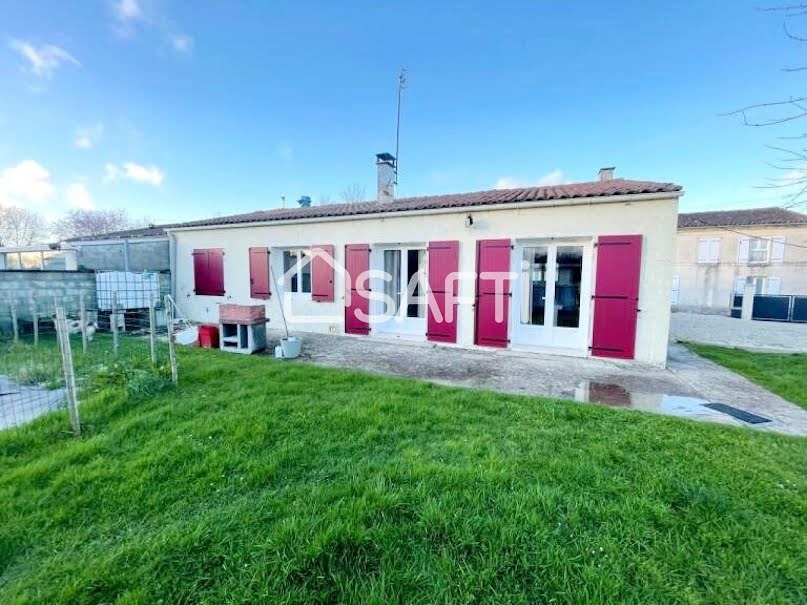 Vente maison 4 pièces 104 m² à Saintes (17100), 215 000 €