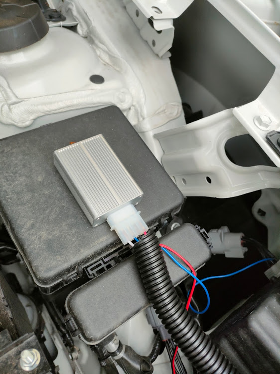 スイフトスポーツの７月もよろしくお願いいたします・#車・DIY・デイライト・ユアーズ  デイライトユニットに関するカスタム事例の投稿画像3枚目