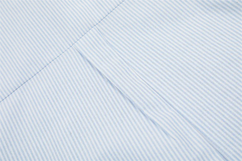 Title 2, Chemise ample à rayures pour hommes et femmes. ...