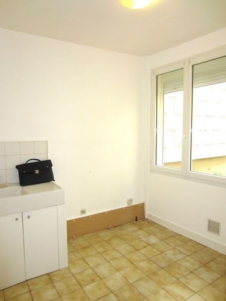 Location  appartement 1 pièce 23 m² à Rouen (76000), 330 €