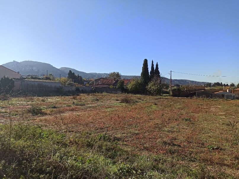 Vente terrain  700 m² à Les Pennes-Mirabeau (13170), 299 900 €