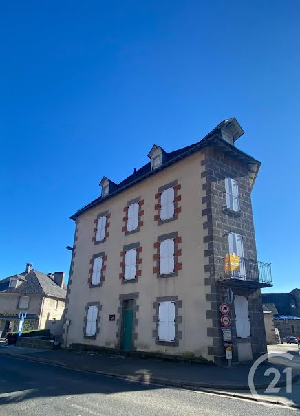 Vente immeuble   à Polminhac (15800), 214 000 €