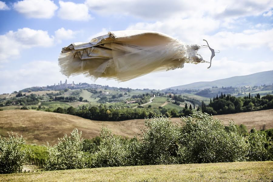 Wedding photographer Giuseppe Genovese (giuseppegenoves). Photo of 21 February 2022