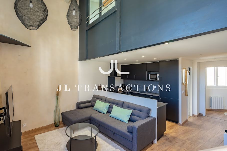 Location meublée appartement 4 pièces 83 m² à Bordeaux (33000), 1 800 €