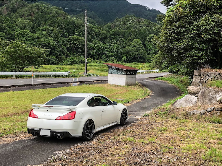 スカイラインクーペの尻ーズ・iPhoneクオリティ・鳥取某所・田舎の風景・実は汚れてるに関するカスタム事例の投稿画像2枚目