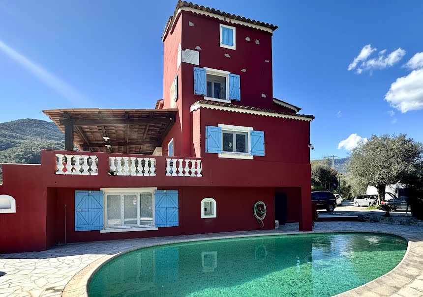 Vente maison 5 pièces 184 m² à Contes (06390), 650 000 €