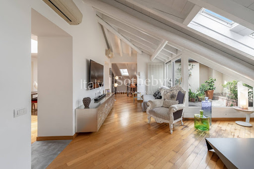 Rent this luxury apartment / penthouse in Como (Italy) with terrace