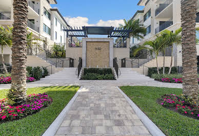 Apartment with pool 10