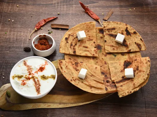 Paneer Paratha With Dahi And Pickle