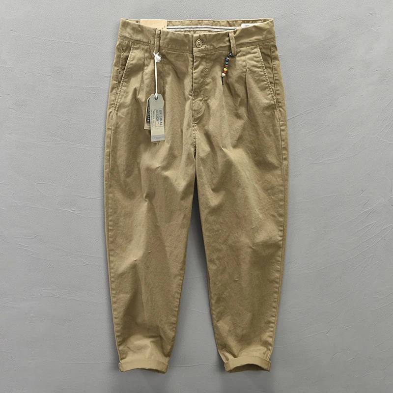 Herren Casual Arbeits Hosen in Uni-Farben. Bequeme und vielseitige Hosen für den Alltag. Ideal für einen entspannten, aber professionellen Look.