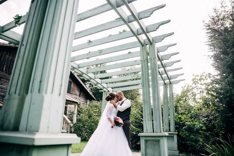 Fotógrafo de casamento Olya Yacyno (pesenko). Foto de 31 de agosto 2018