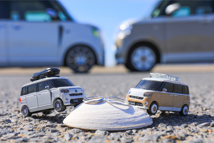 ムーヴキャンバスのドライブ・海と愛車・結婚指輪に関するカスタム事例の投稿画像1枚目