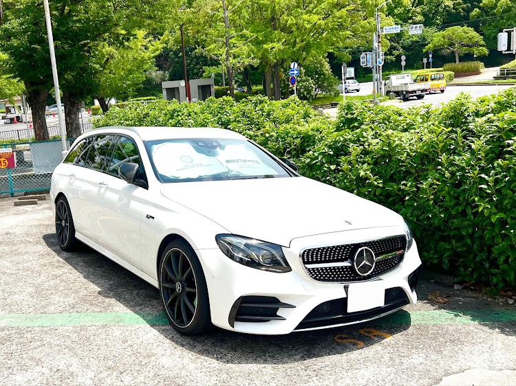 Eクラス ステーションワゴンのMK2112さんが投稿したカスタム事例の投稿画像1枚目