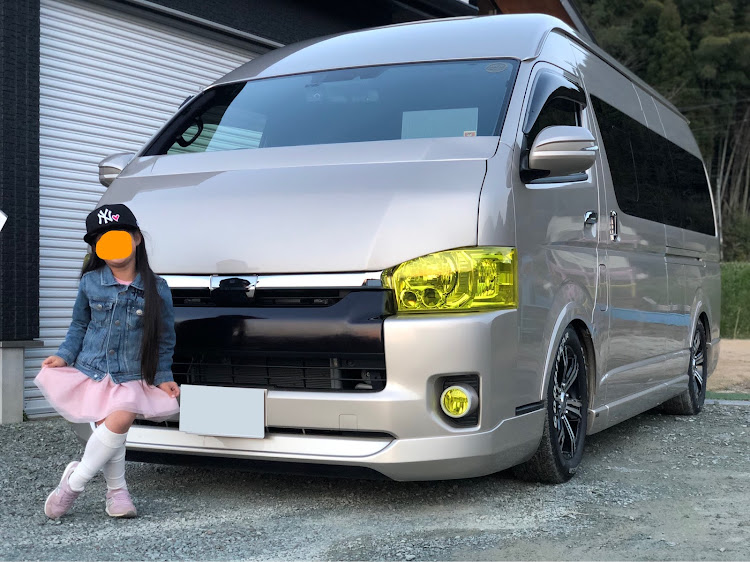 ハイエースバンの卒園式・卒園旅行・父ちゃん運転がんばります😊に関するカスタム事例の投稿画像1枚目